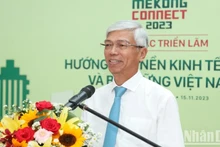 Vo Van Hoan, vicepresidente del Comité Popular de Ciudad Ho Chi Minh habla en el evento.
