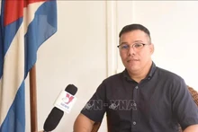 Doctor Ruvislei González Saez, investigador principal del Centro de Estudios de Política Internacional de Cuba en la entrevista. (Foto: VNA)