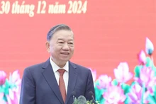 El secretario general del Partido Comunista de Vietnam, To Lam, habla en el evento. (Foto: VNA)