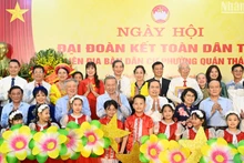 Dirigentes del Partido y el Estado de Vietnam asisten al Festival de la Gran Unidad Nacional 
