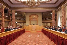 El primer ministro de Vietnam, Pham Minh Chinh, se reúne con el presidente de la Cámara de Diputados de Luxemburgo, Fernand Etgen. (Fotografía: VNA)