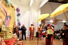 La Asociación de Compatriotas de la provincia norvietnamita de Vinh Phuc en Alemania celebra solemnemente una ceremonia de conmemoración a los Reyes Hung. (Foto: VNA)