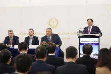 El primer ministro de Vietnam, Pham Minh Chinh, interviene en la cita (Foto: VNA)