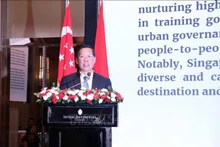 El presidente del Comité Popular de Ciudad Ho Chi Minh, Phan Van Mai, interviene en el acto (Fotografía: VNA)