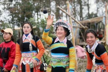 La etnia Mong en provincia vietnamita de Son La celebra el Tet tradicional