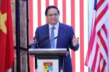 El primer ministro vietnamita, Pham Minh Chinh, habla en el evento. (Foto: VNA)