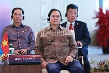 El primer ministro vietnamita, Pham Minh Chinh, asiste a la reunión restringida de la 42 Cumbre de la Asean (Fotografía: VNA)