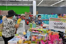 En un supermercado de Indonesia (Fotografía: AFP/VNA)