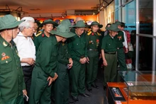 Una delegación de la provincia de Hai Duong visita sitios históricos en Ciudad Ho Chi Minh (Foto: Nhan Dan)