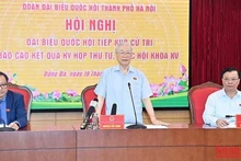El secretario general del PCV, Nguyen Phu Trong habla en el evento. 