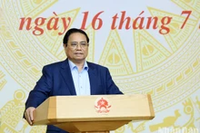 El primer ministro de Vietnam, Pham Minh Chinh, preside la reunión. 