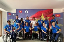 La delegación de atletas con discapacidad de Vietnam se prepara para competir en los Juegos Paralímpicos de París 2024. (Foto: VNA)