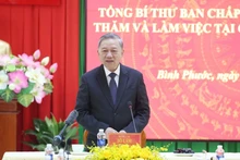 El secretario general del Partido Comunista de Vietnam, To Lam, en la reunión con la Policía de Binh Phuoc. (Foto: VNA)