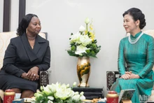 [Foto] Cónyuges de mandatarios de Vietnam y Guinea-Bissau disfrutan de té 