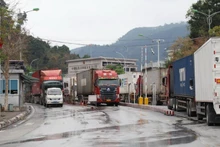 En el puesto fronterizo internacional de Huu Nghi, provincia de Lang Son. (Foto: VNA)