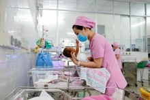 Vietnam todavía tiene mucho trabajo por hacer para garantizar un desarrollo poblacional sostenible. (Foto: thanhnien.vn)