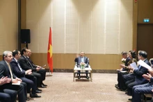 [Foto] Líder partidista de Vietnam recibe a directivos de empresas azerbaiyanas