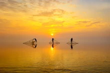 El "mar infinito" en Thai Binh se ha convertido en un fenómeno que atrae a gran cantidad de fotógrafos y jóvenes.