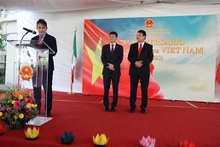 Fernando González Saiffe, jefe de la Dirección General para Asia-Pacífico, de la Secretaría de Relaciones Exteriores de México, habla en el evento. (Fotografía: VNA)