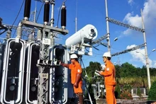 Supervisan la operación de obras de electricidad de 110 kV en provincias en Tay Nguyen (Altiplanicie Occidental). (Foto: VNA)