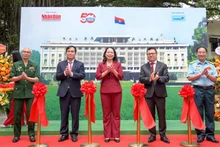[Foto] Diario Nhan Dan pone en marcha una campaña mediática por el 50º aniversario de la reunificación de Vietnam
