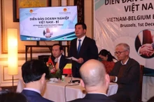 El ministro de Industria y Comercio de Vietnam, Nguyen Hong Dien, habla en el foro (Foto: VNA)