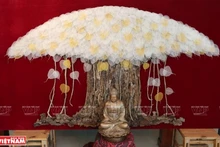 La obra Phat Ngoi Duoi Goc Cay Bo De (Buda sentado bajo el árbol Bodhi). (Foto: VNA)