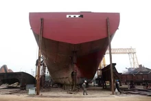 En el astillero naval Phu An, en el distrito de Truc Ninh, provincia de Nam Dinh (Foto: VNA)