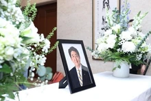 En homenaje al difunto exprimer ministro japonés Abe Shinzo. (Fotografía: VNA)