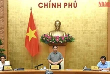 El primer ministro de Vietnam, Pham Minh Chinh, preside la reunión.