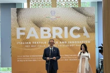 El embajador de Italia en Vietnam, Marco Della Seta, habla en el evento. (Foto: hanoimoi.vn)