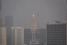 Haze cubre la capital Bangkok (Tailandia) el 18 de abril de 2023. (Fotografía: AFP/VNA)
