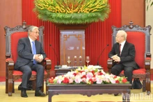 El secretario general del Partido Comunista de Vietnam, Nguyen Phu Trong, recibe al presidente del país de Asia Central, Kassym-Jomart Tokayev. (Fotografía: Nhan Dan)