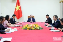 El primer ministro de Vietnam, Pham Minh Chinh, y su homólogo de los Países Bajos, Mark Rutte. 