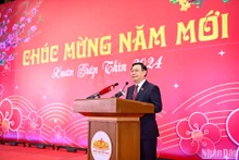 El presidente de la Asamblea Nacional de Vietnam, Vuong Dinh Hue, en el evento.