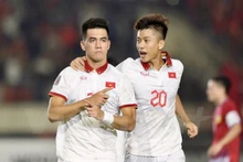 Jugadores vietnamitas celebran el gol (Fotografía: VNA)
