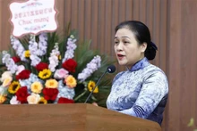 La presidenta de la VUFO, embajadora Nguyen Phuong Nga, habla en el evento. (Fotografía: VNA)
