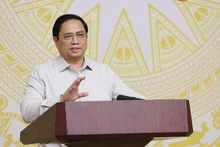 El primer ministro de Vietnam, Pham Minh Chinh, habla en la teleconferencia. (Fotografía: VNA)