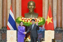 [Foto] Presidente de Vietnam sostiene reunión con primera ministra de Tailandia