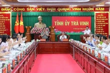 El premier Pham Minh Chinh en encuentro de trabajo con el Buró Ejecutivo del Comité del Partido Comunista de Vietnam en Tra Vinh (Fotografía: VNA)