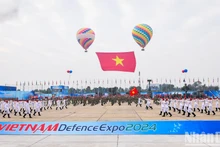 [Foto] Impresionante ensayo de la Exposición Internacional de Defensa de Vietnam 2024