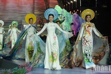 Inauguran Festival de Ao Dai de Ciudad Ho Chi Minh