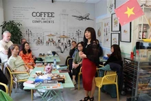 Presentan el proyecto "Biblioteca vietnamita en restaurantes vietnamitas en el extranjero" (Fotografía: VNA)
