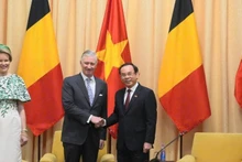 El Rey Felipe y el secretario del Comité partidista Ciudad Ho Chi Minh, Nguyen Van Nen. (Foto: VNA)