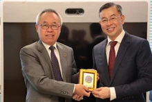 El auditor general estatal de Vietnam, Ngo Van Tuan, sostuvo aquí un encuentro de trabajo con Li Junhua, subsecretario general para Asuntos Económicos y Sociales de las Naciones Unidas. (Fuente:VNA)