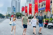 Turistas de Kazajistán en la ciudad de Nha Trang. (Foto: baokhanhhoa.vn)