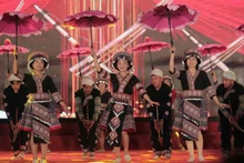 Una de las actuaciones artísticas en la apertura. (Foto: laodong.vn)