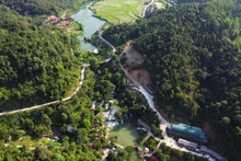 Panorama de la cascada de Dang Mo.