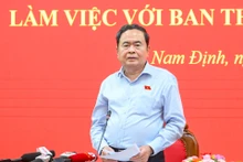 El presidente de la Asamblea Nacional, Tran Thanh Man, en la reunión.