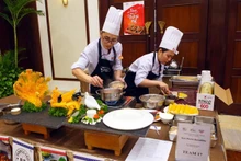 Los chefs participan en el Concurso de Talento de Chefs de Da Nang 2023 (Foto: VNA)